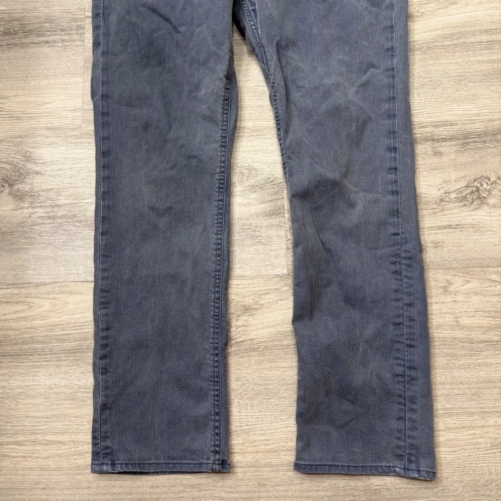 Levis between classic day